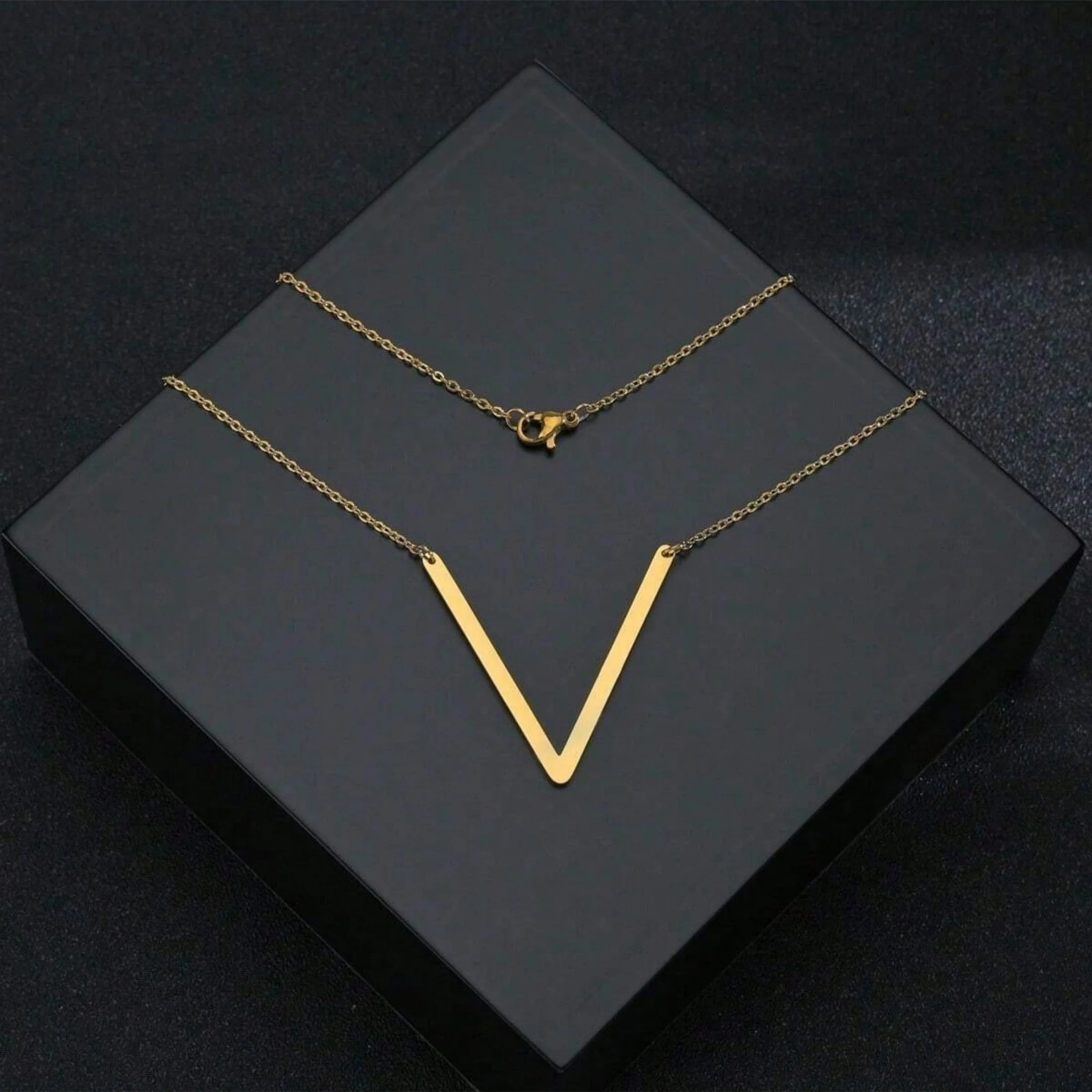 1PC Gold Tone Stainless Steel V Locket Necklace - Premium Lead-Free, Perfect for Mother's Day & Formal Events
