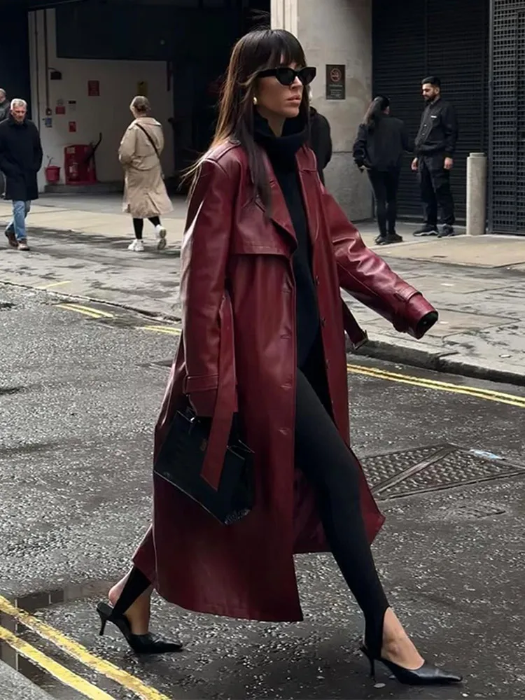 Elegante PU Lungo Solido Giubbotti Donna Rosso Colletto rovesciato Manica intera Lace Up Cappotti larghi Donna 2025 Autunno Cinture Cappotto da donna