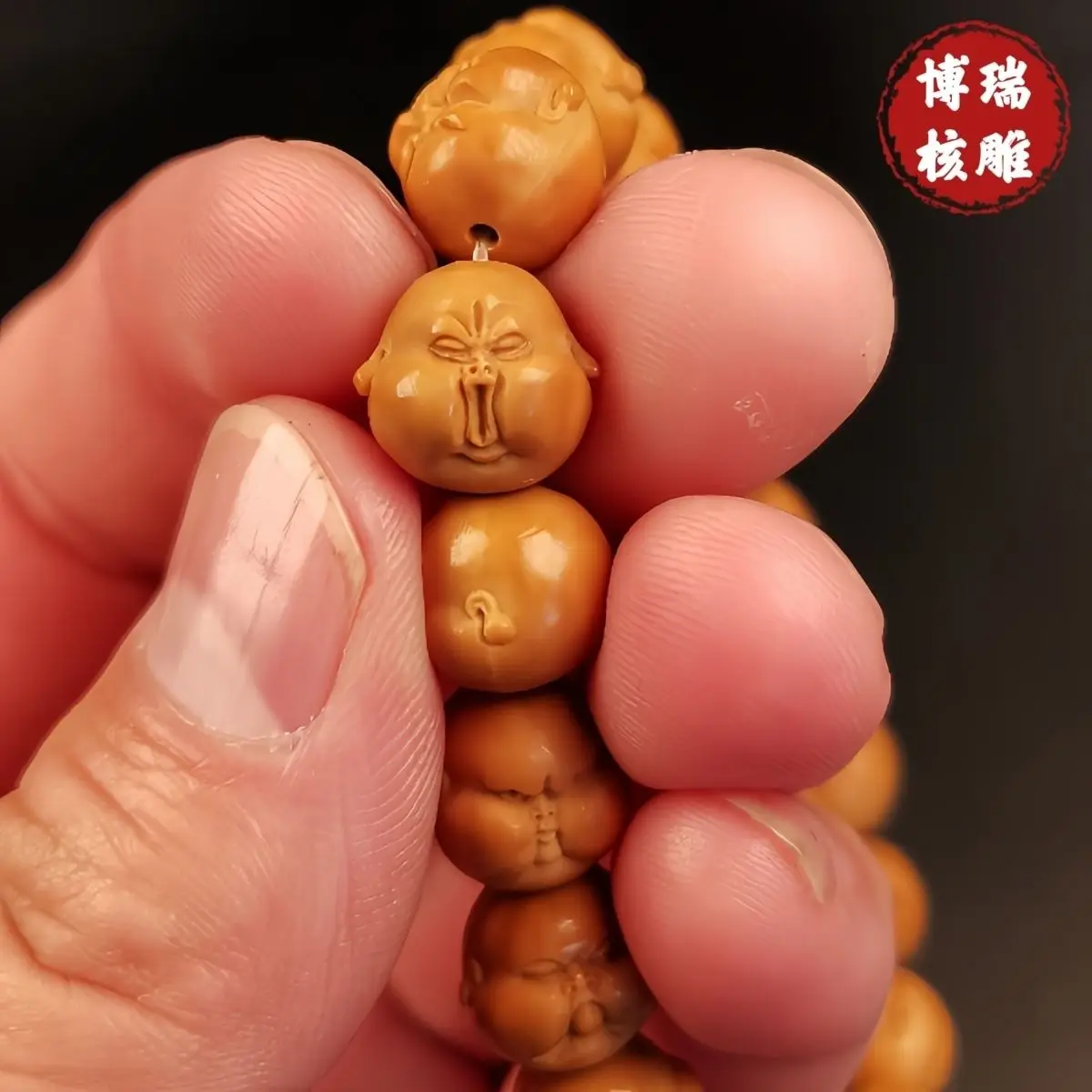 Chinese Style Lucky Blessing Walnut Beaded Bracelet Hand Carved Life Pattern Highly Polished Bring Fortune Unisex Bracelet For