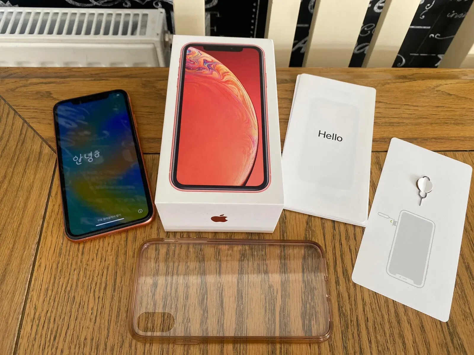 Apple iPhone XR 4G LTE Mobile 6.1\