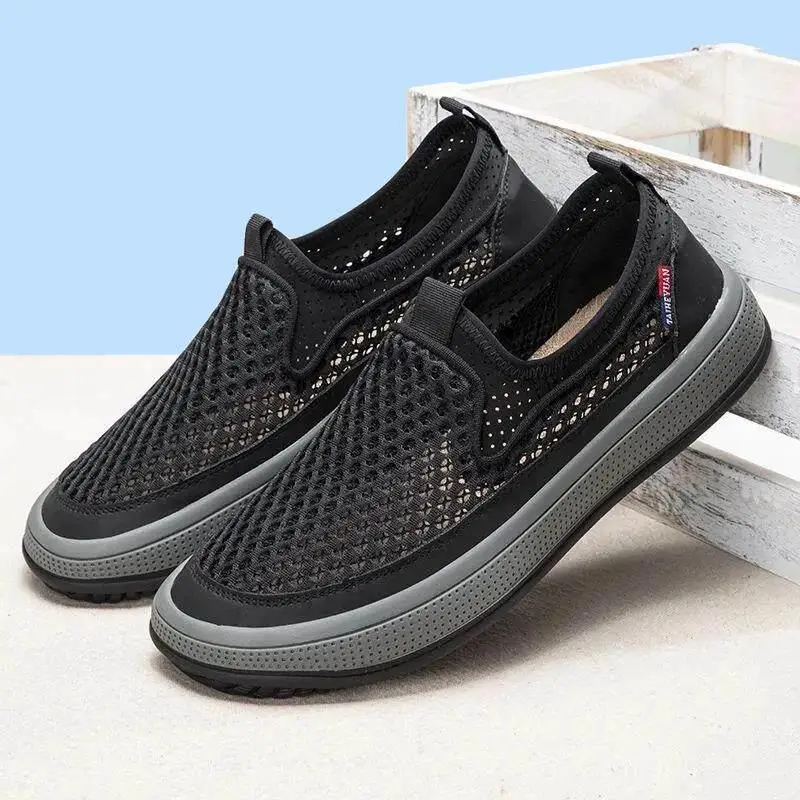 Beijing Men's Cloth Shoes Breathable Soft Bottom Work Shoes Summer 2026 New Style Casual Hollow out Design Rotating Buckle