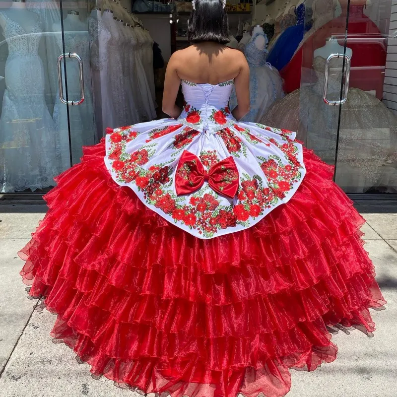 Red Sweetheart Bodice Medallions 3D Floral Applique Embroidery Tiered Skirt Quinceanera Ball Gown Vestidos De customized