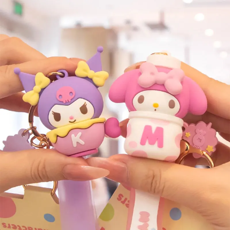 애니메이션 Sanrio 헬로 키티 Pochacco 키 체인 귀여운 Mymelody Kuromi Cinnamoroll 액션 피규어 인형 Kawaii 펜던트 장난감 열쇠 고리 선물