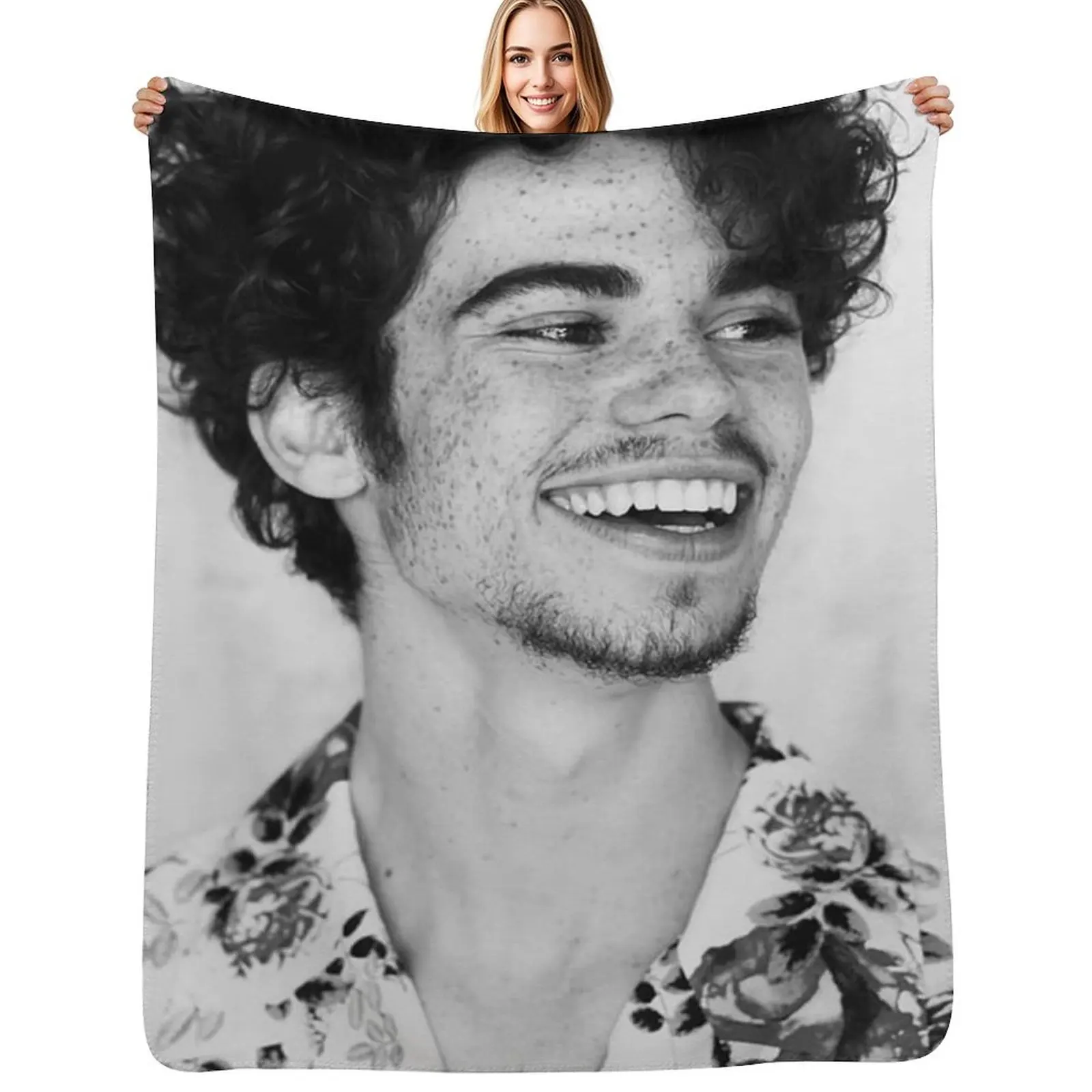 

Cameron Boyce Throw Blanket Soft Sherpa Fleece Warm Blanket for Winter