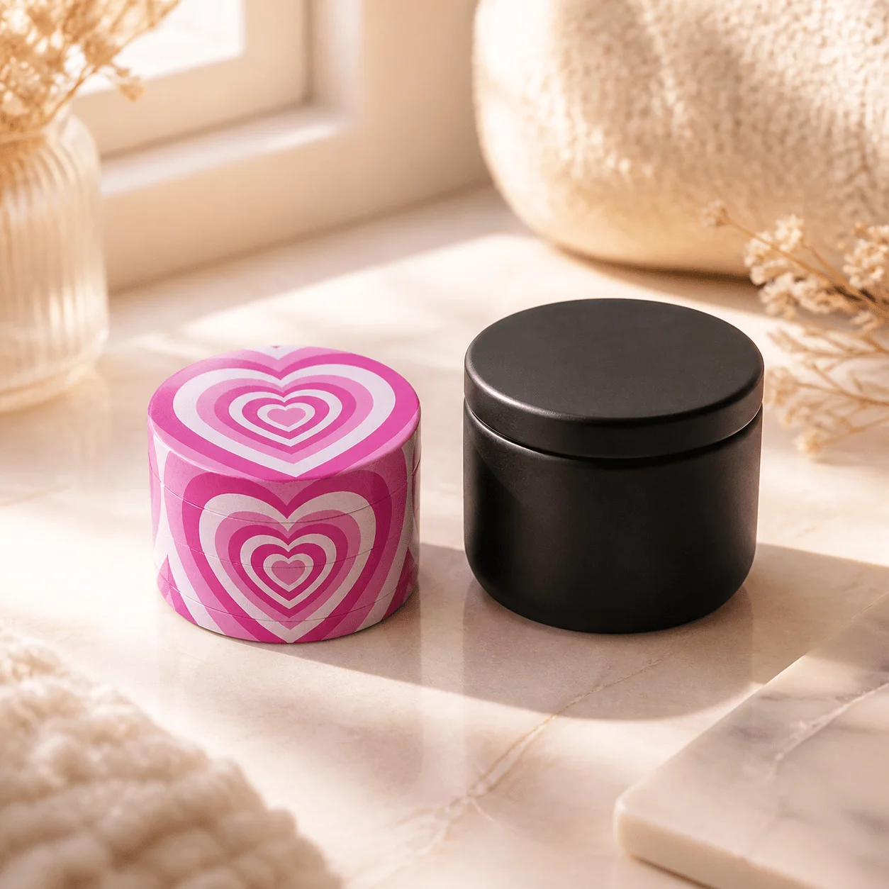 50mm Heart Zinc Alloy Herb Grinder 4 Layer Hand Operated Tobacco Mill with Black Storage Jar Set Portable Smoking Accessories