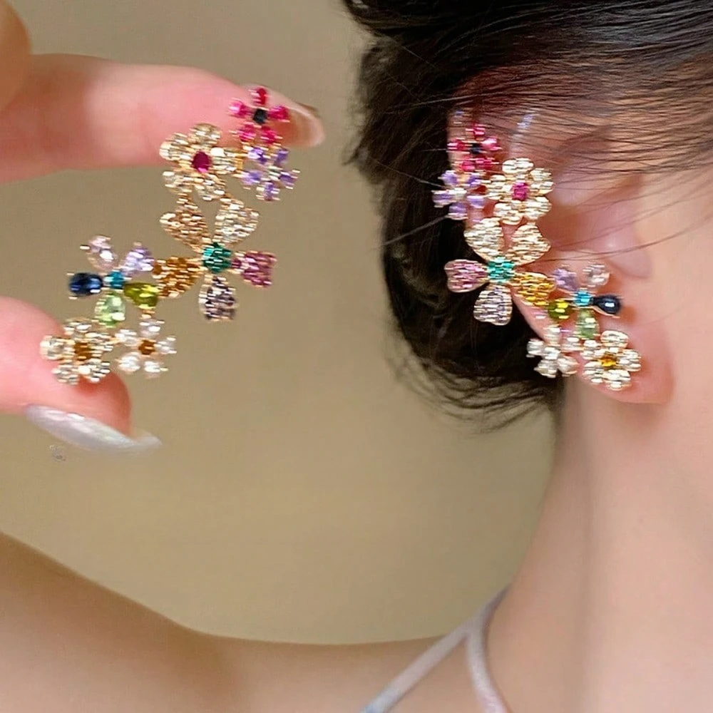 

Modern Floral Ear Cuff - Contemporary Ear Climber Design, Asymmetric Ear Jewelry for Women, Fashion Statement Piece