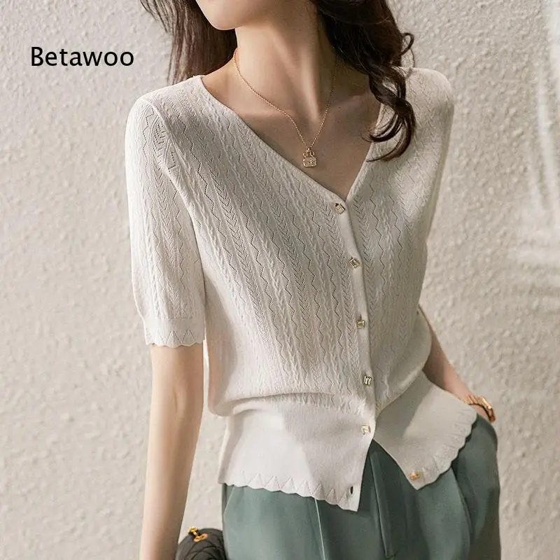 Women's V-Neck Short Sleeve Knit Cardigan, Solid Color Lightweight Summer Top with Button Front and Scalloped Hem for Casual