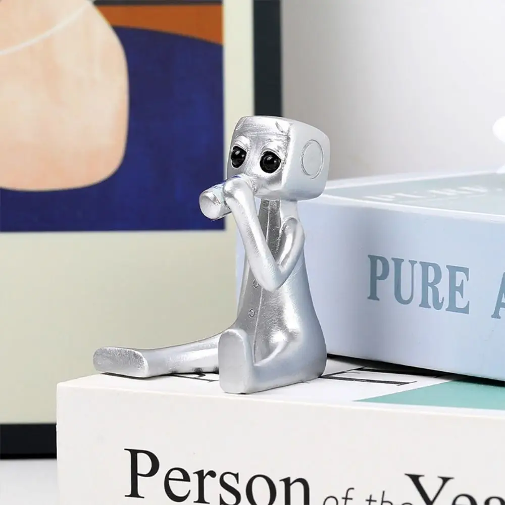 Twój Strach Jest Lżącego Robotem Przetwarzonego Statuetką Przetwarzonego w Postaci Piwnej Figurką Siedzącą w Pozycji Siedzącej Rzeźbą Obiektem Artystycznym z Żywicy Figurką Obcego Dekoracją Domu Kreatywną