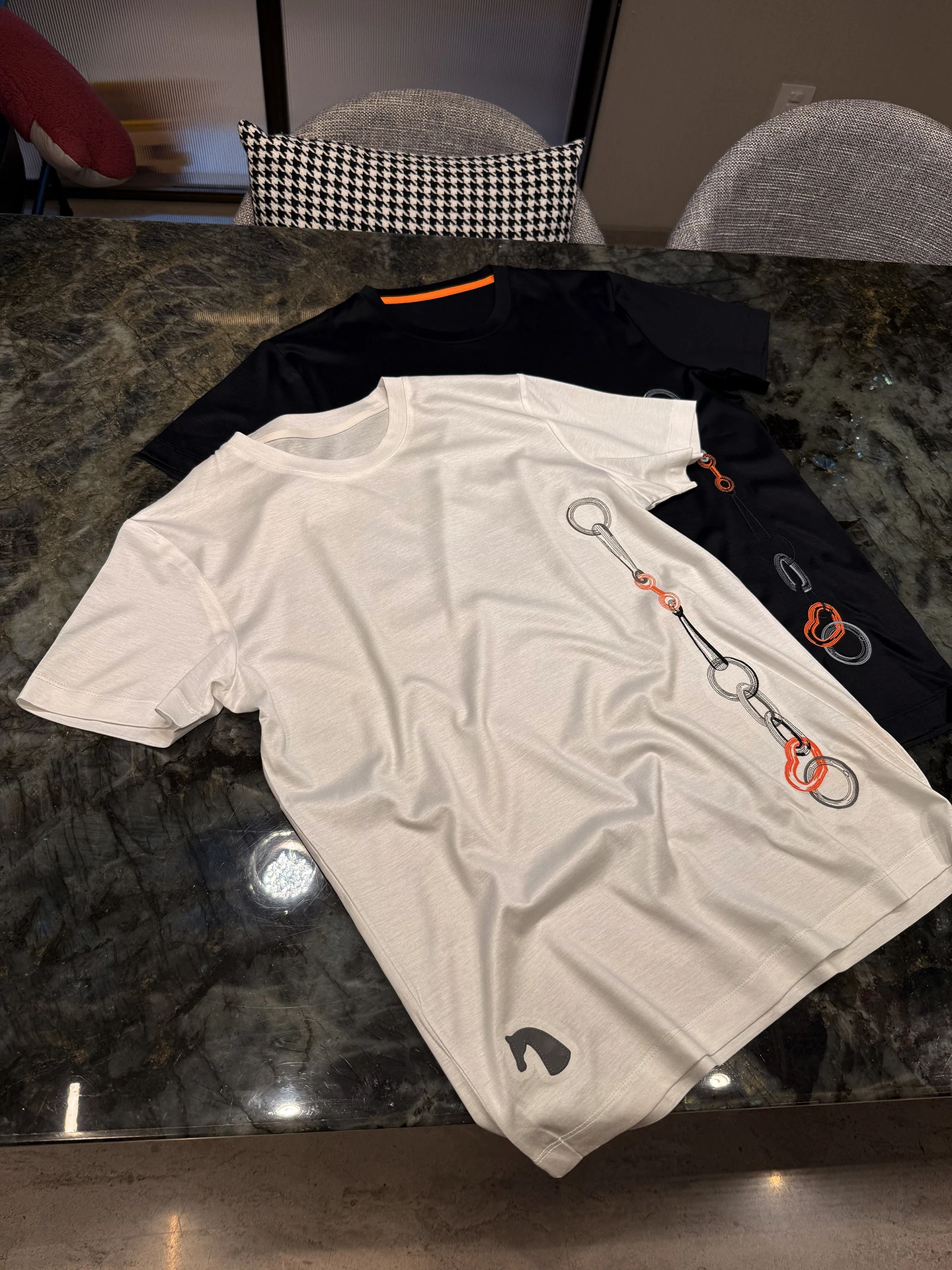 

Мужская футболка с круглым вырезом и коротким рукавом из ледяного шелка и лиоцелла, очень комфортная, свободного кроя, для летнего сезона