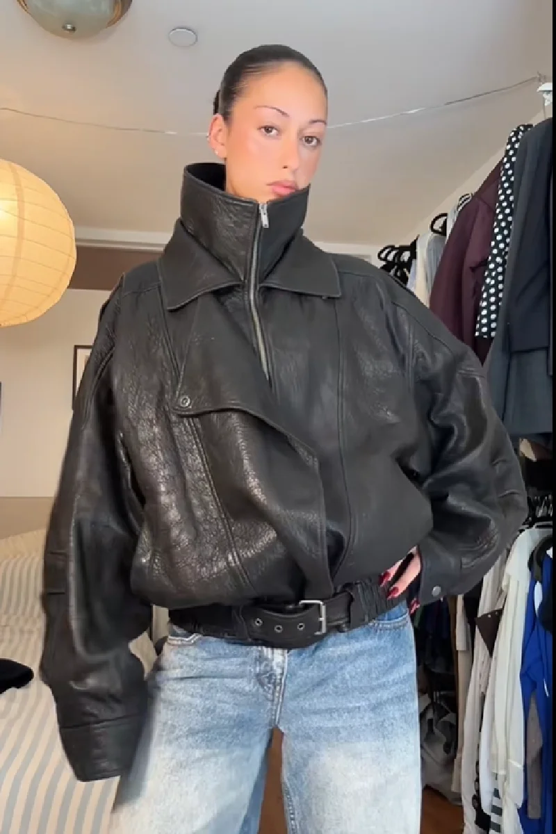 

2026 New Autumn Streetwear Jacket - Women‘s Fashion Short Leather Coat with Stand Collar & Waist-Cinching Long Sleeve