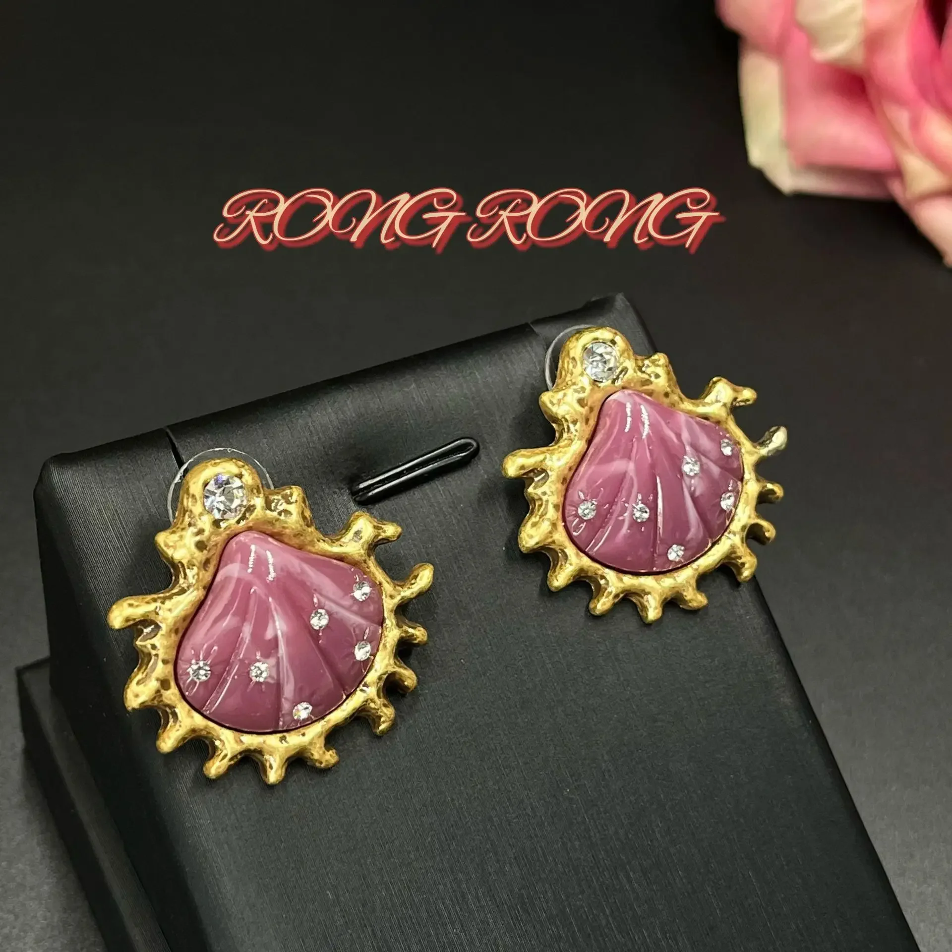 European and American Retro Vintage Gold-plated Flame Purple Shell Earrings Antique Earrings