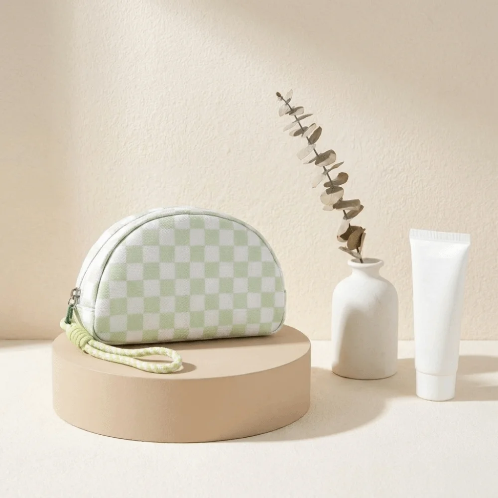 Waterproof Checkered Pattern Cosmetic Bag with Hand Strap Polyester Toiletry Bag Zipper Closure Half Moon Makeup Organizer