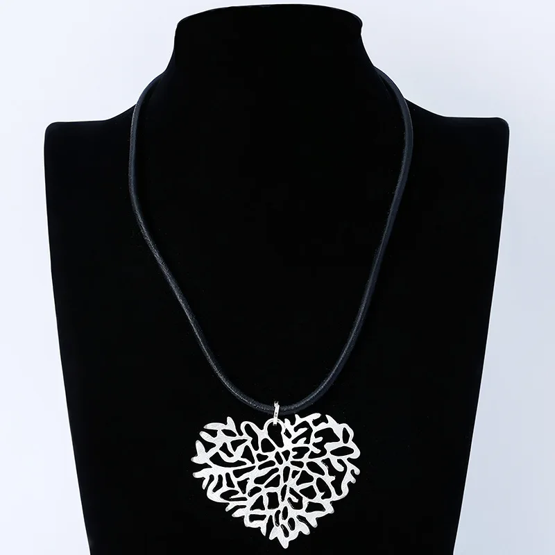 

Kaseakia Hollow Big Large Heart Metal Alloy Pendant Rope Necklace for Women