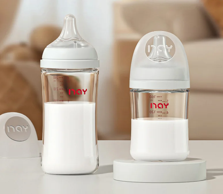 Newborns' wide caliber anti choking glass milk bottle 0-3 months bottle straight body newborn baby bottle