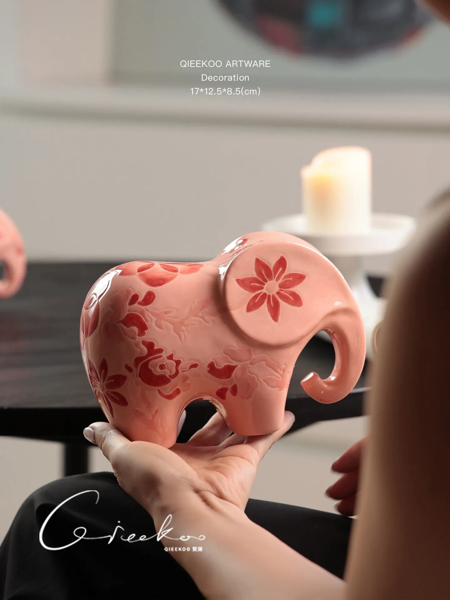 Luxury Hand-Painted Mother and Baby Elephant Ceramic Ornament, Peace Symbol Desktop Sculpture for Bedroom Living Room Entryway