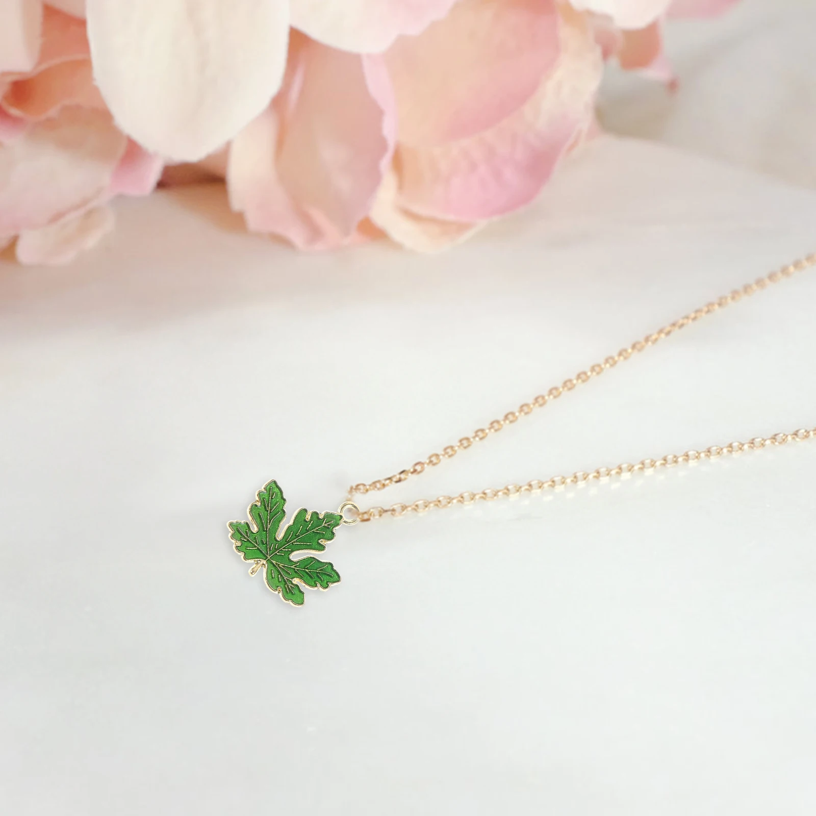 

10 Pcs Maple Leaf Pendant DIY Jewelry Supplies Mini Charms Necklace Pendants Yellow Pink Red Blue Green Keychain Accessories