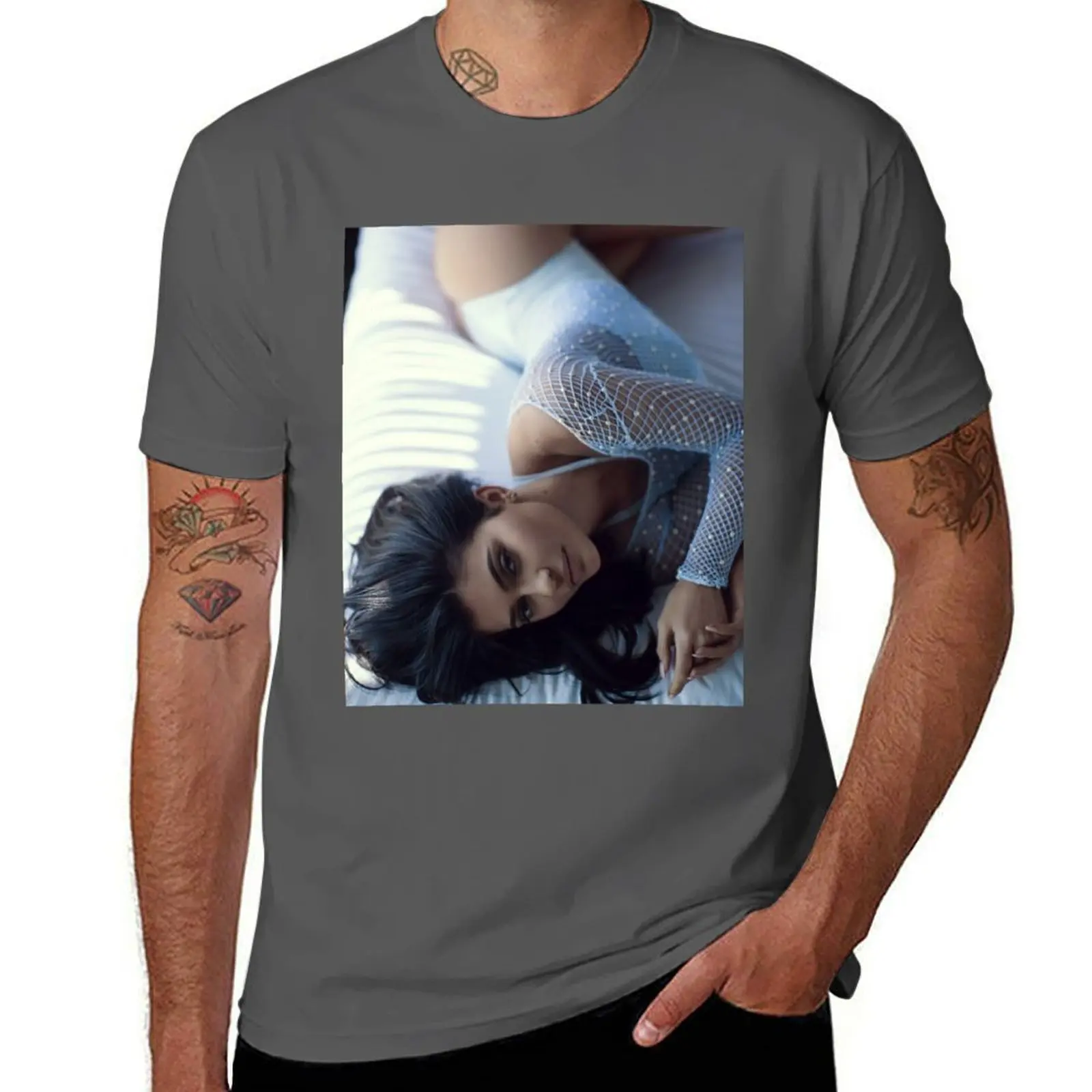 

Kylie Jenner T-Shirt Basic Simple Casual Short Sleeve Tee