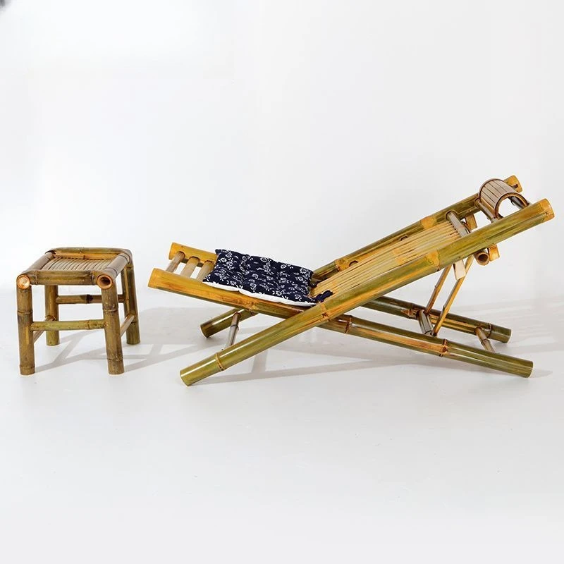 屋外の中庭用竹製ロッキングチェア ヴィンテージ竹製リクライニングチェア 竹製高齢者用リビングルーム 大人用ランチチェア