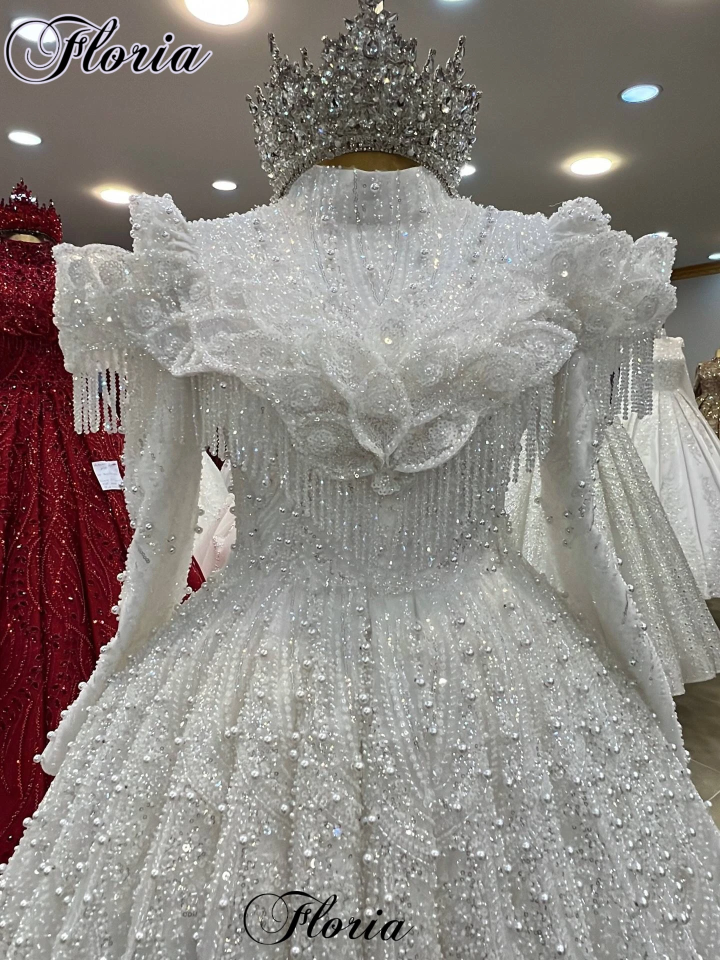 Middle East Muslim White Wedding Dresses Elegant Long Sleeves Wedding Gowns With Pearls Brides Dresses Vestido Blanco Customized