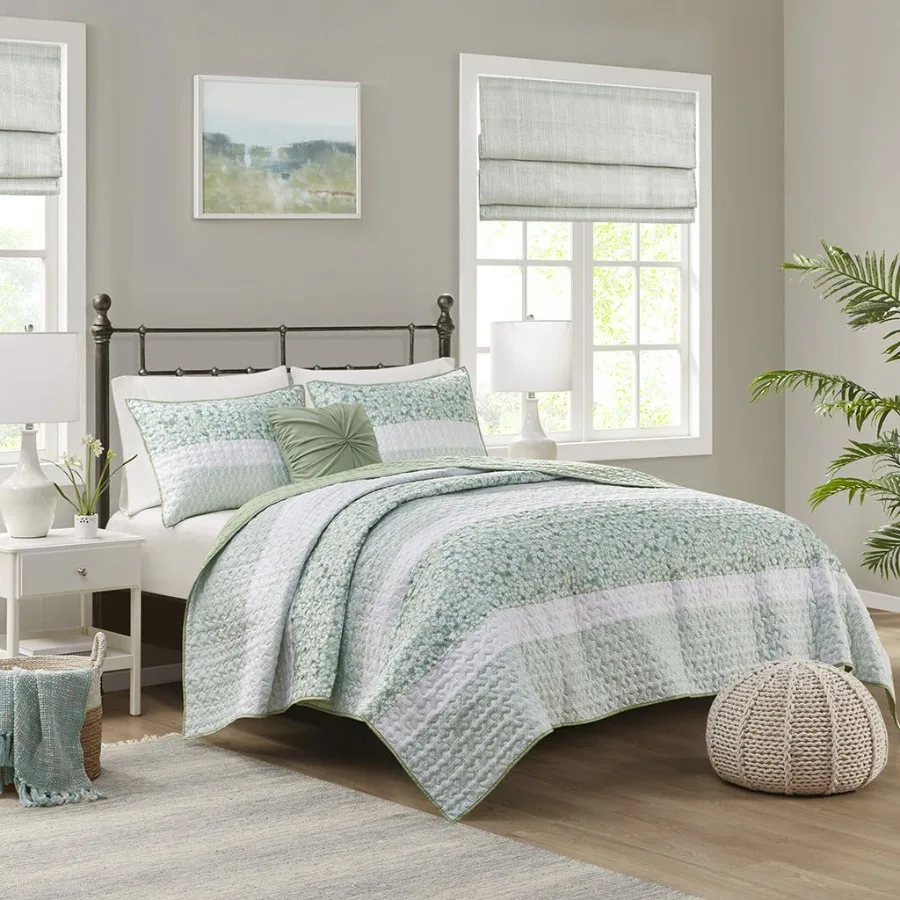 

4 Piece Seersucker Quilt Set with Throw Pillow