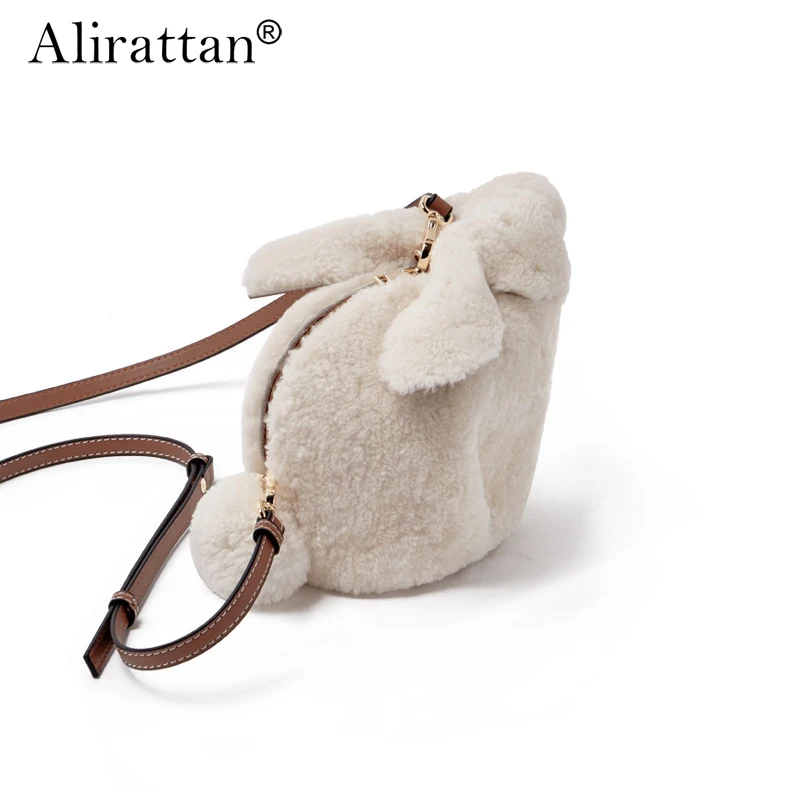 Alirattan 2024 Winter New Lamb Hair Women's Bag Fashion One Shoulder Crossbody Rabbit Bag Small Design Cartoon Animal Bag