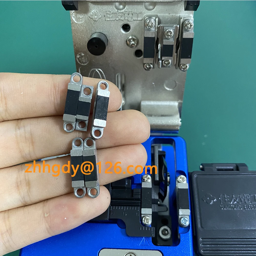 Used for FC-6S fc6s FC-6R FC-7 FC-7R FC-8R optical fiber cutter rubber pad, rubber pad, presser foot FC-6S cutter accessories