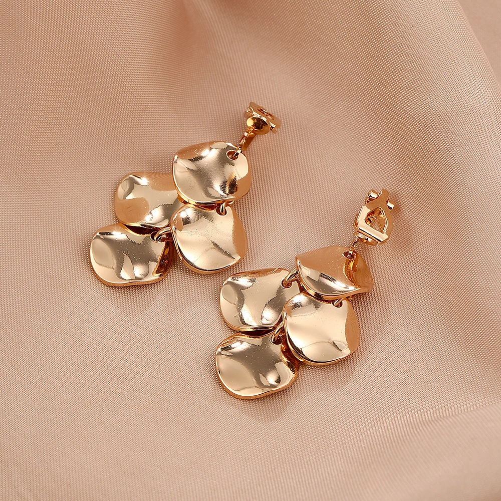 Fashion in Europe and The United States Temperament Large Round Piece Clip on Earrings for Women Girls Ear Jewelry
