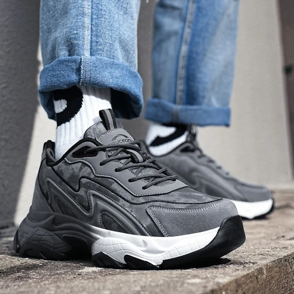 

High-quality Large-sized Men's Casual Sports Shoes with Leather and Color-blocking Soft Soles and Lace-up for Autumn and Winter