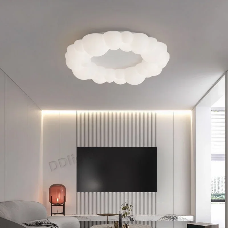 Plafonnier LED suspendu en forme de nuage, design moderne, éclairage d'intérieur, luminaire décoratif de plafond, idéal pour un salon, une salle à manger ou une chambre d'enfant