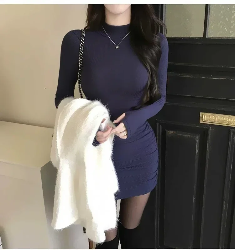 Schlankes, vielseitiges Kleid mit langen Ärmeln, koreanischer Stehkragen, tailliert, figurbetont, Midi-Kleid für Damen, Herbst/Winter 2026, elegantes Outfit – Detail 4