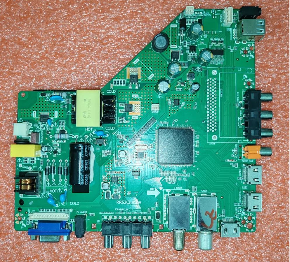 RR52CI.818A Three in one TV motherboard, physical photo, tested well FOR  1366x768  34--57V   480MA    25w