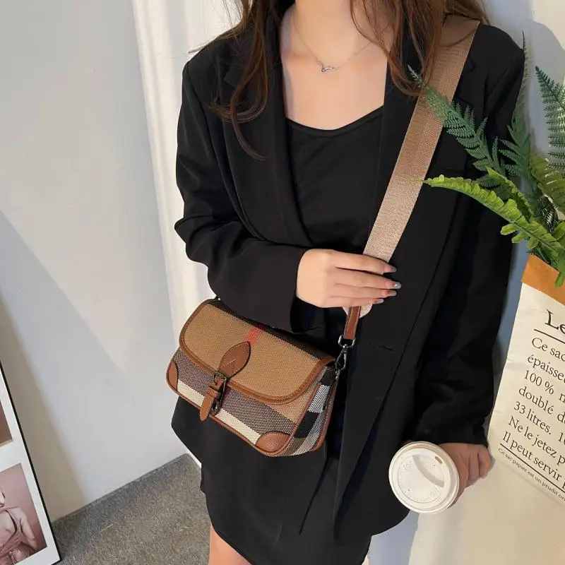 Bolsos de hombro con correa ancha para mujer, carteras de lona a cuadros de cuero de alta calidad, de diseñador, para axilas, 2023