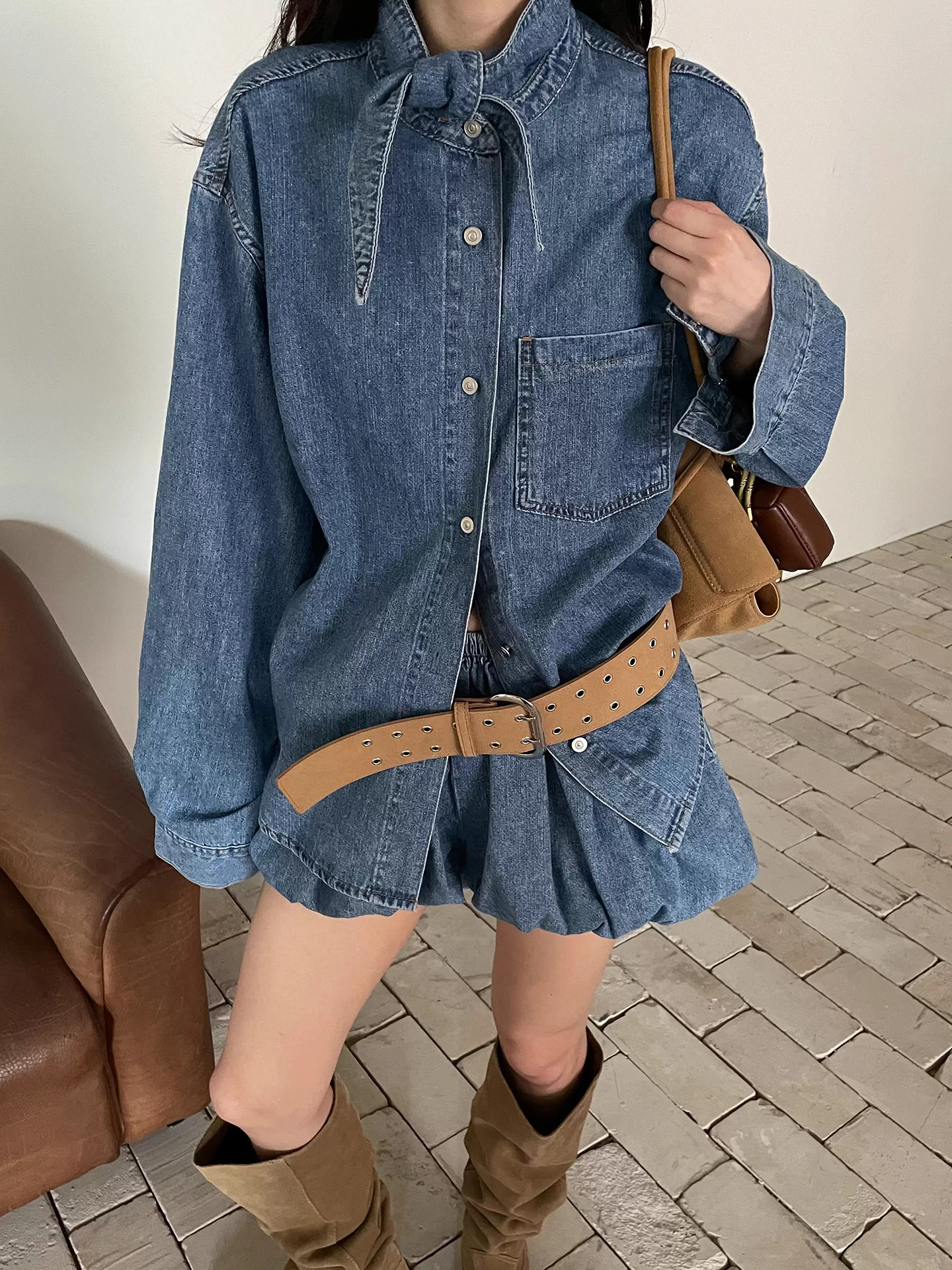 

Шикарная джинсовая куртка с завышенной талией в стиле ретро, женская плиссированная блуровая одежда с высокой талией, осенняя модная верхняя одежда Long Sve Commute Sle