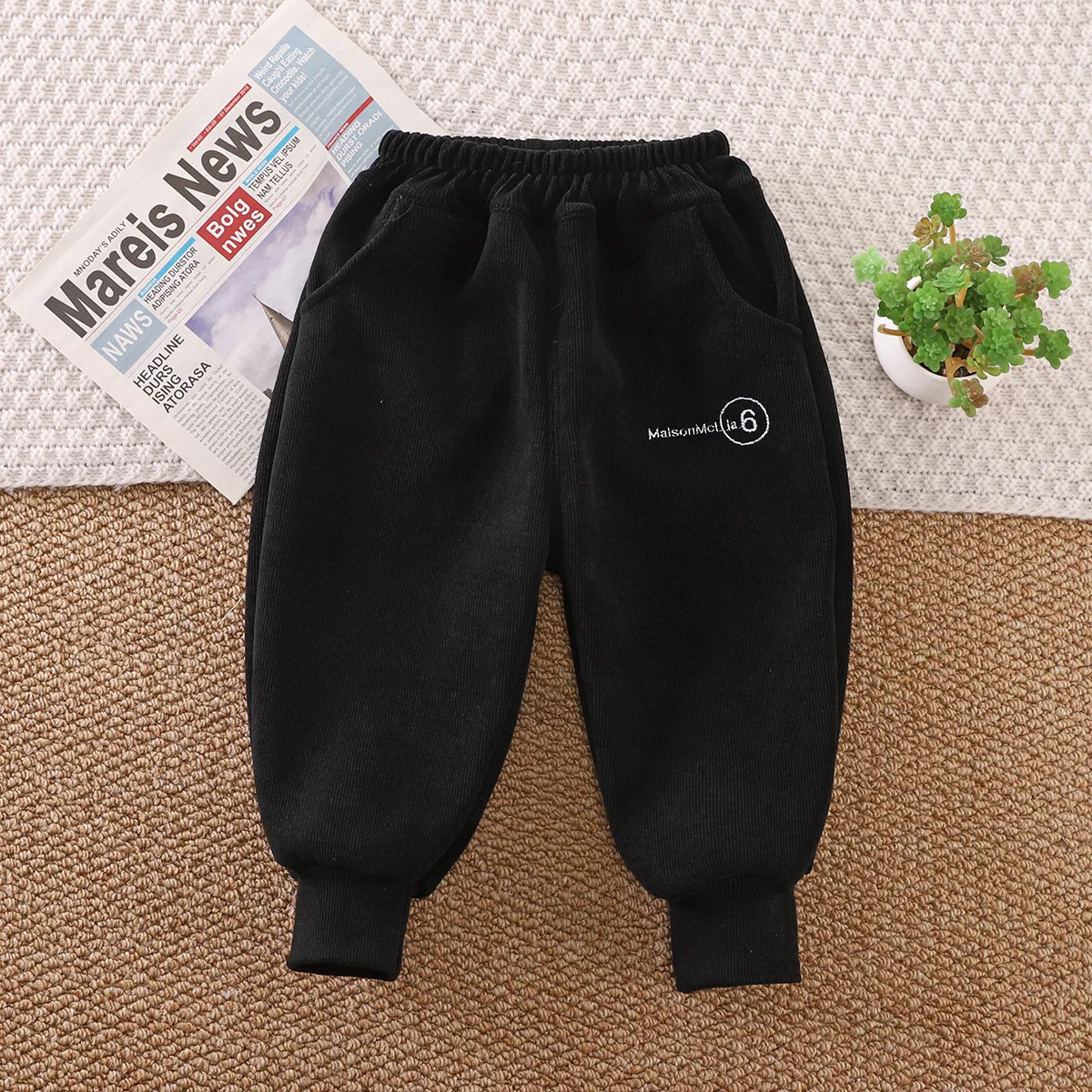 Boys' fleece pants integrated fleece autumn and winter 2024 new children's sports pants baby winter warm casual pants boys pants