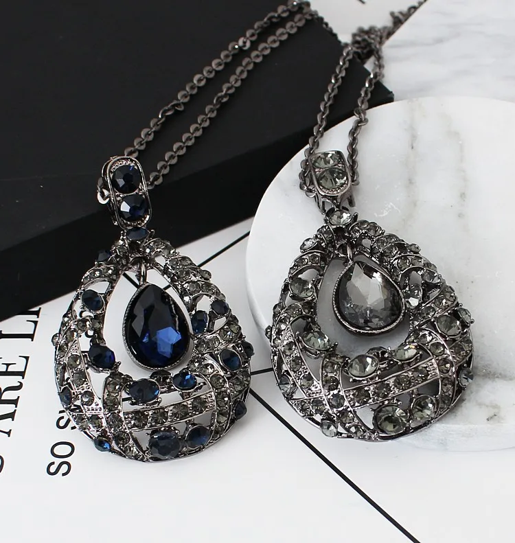 2024 Fashion Shinning Water Drop Rhinestone Long Necklace Women Bijoux Fashion Simple Sweater Pendant Jewelry Accessories