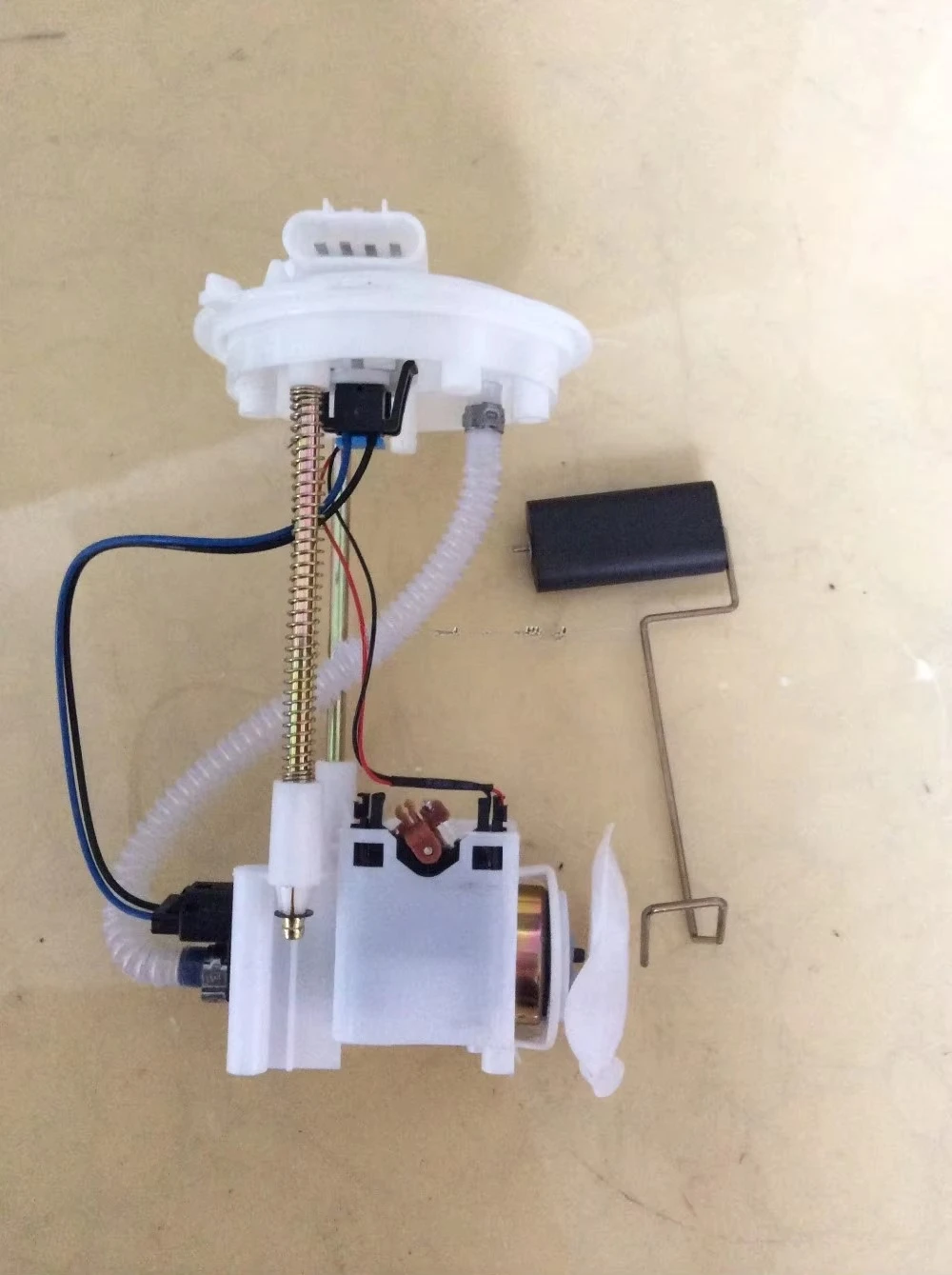 Auto SPare Part Fuel Pump For Hafei