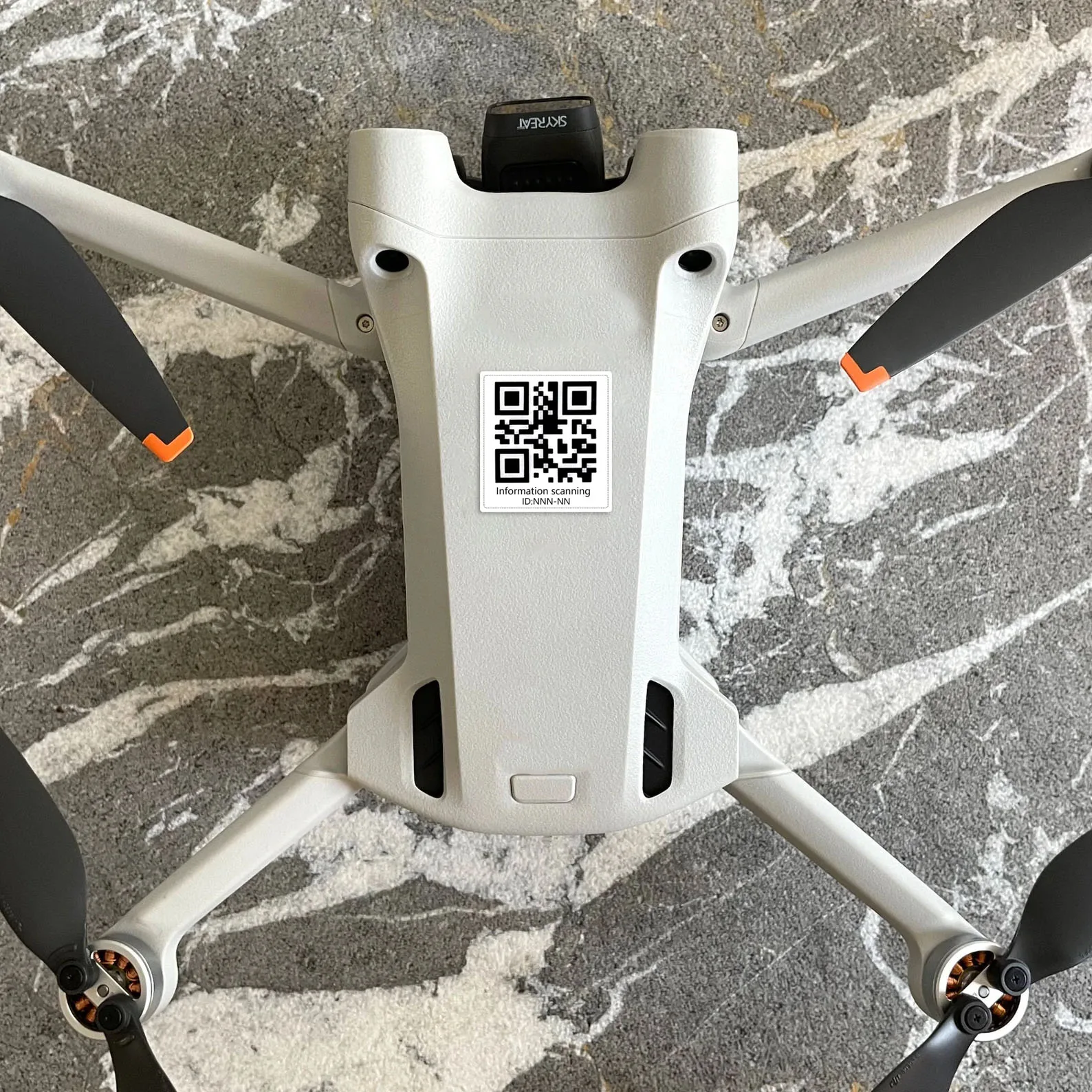 Juego de pegatinas de identificación de drones: calcomanías de registro FAA/CAA resistentes a la intemperie para identificación (juego de 20 pegatinas blancas)