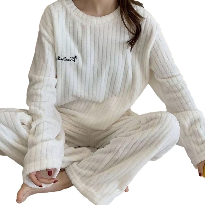 Soft and Comfortable Fleece Pajama Women's Lounge Sets Long Sleeve Sleepwear Loungewear