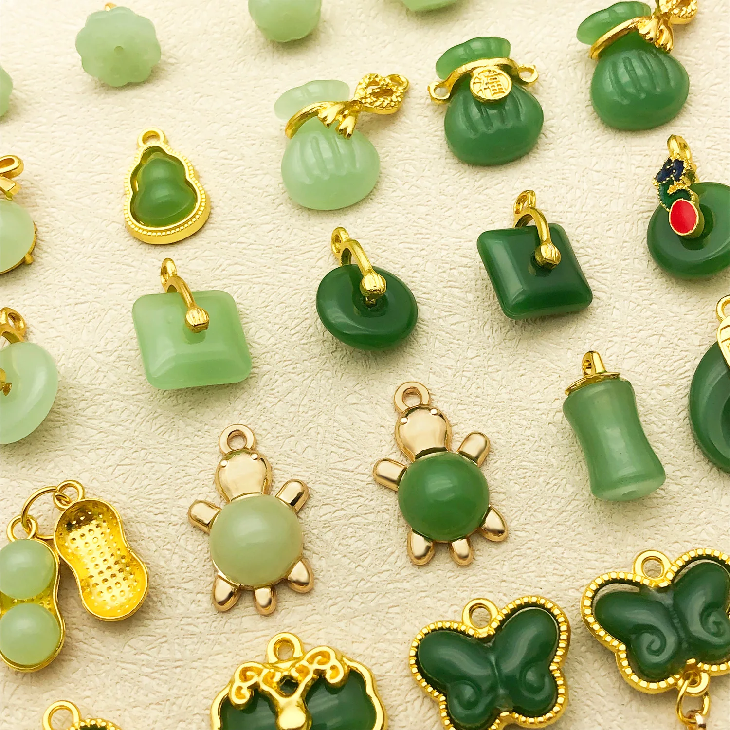 20/25pcs Mixed Style Green Imitation Jade Charms Gold Plated Chinese Style Pendants For DIY Earring Bracelet Jewelry Findings