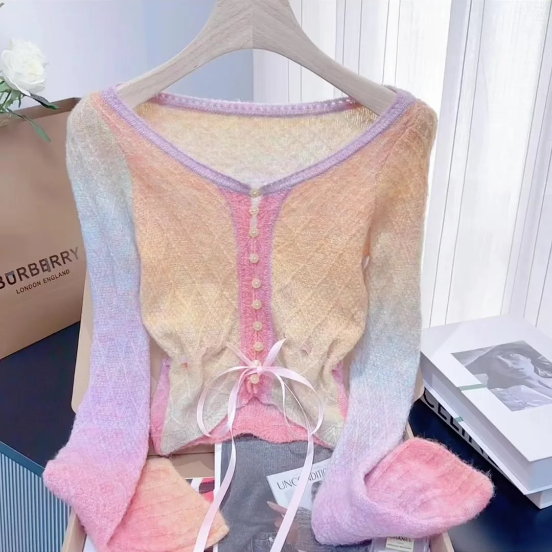 

Spring and Autumn New Rainbow Gradient Sweater Women's Pure Desire Spicy Girl Short Casual Knitted T-shirt Niche Top 2025