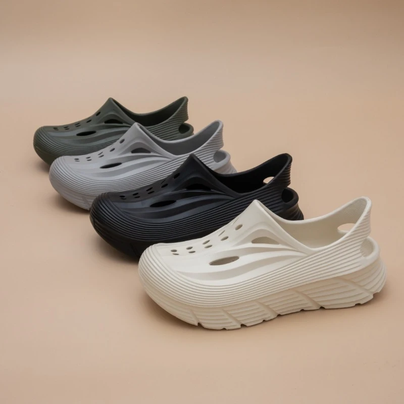 2026 New Outdoor Men Clogs Hiking Soft-Soled Sandals Thick-Soled Water-Resistant Women Breathable Beach Lightweight Shoes