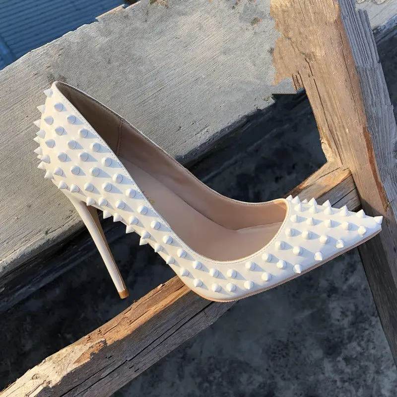 

New Women's Shoes Celebrity Rivet High Heels Women's Thin Heels 10CM Pointed Sexy Shallow Mouth Wedding Shoes Women's