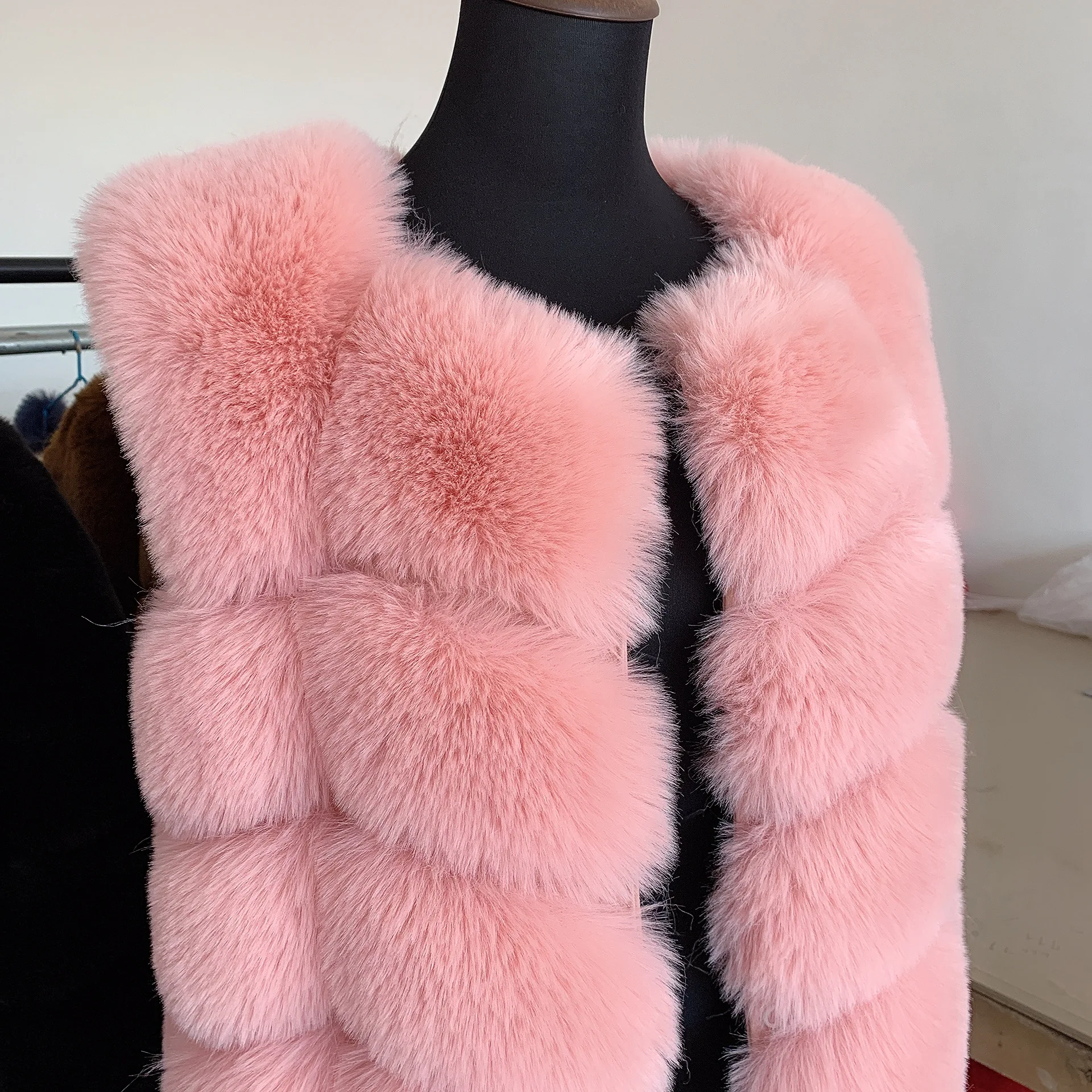 Faux fur elegant women\'s coat Fake fox fur vest Plush jacket Ladies Spring Autumn Faux Fur Vest Fashion Fluffy jacket trench