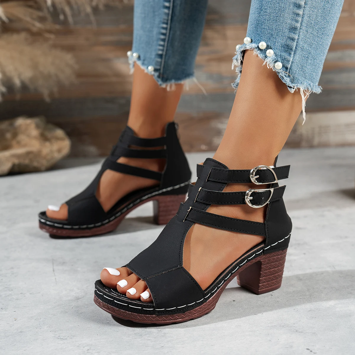 Summer Fashion Women Chunky High-Heeled Pumps Black White Sandals Casual Rome Gladiator Fish Mouth Sandals for Women image 4