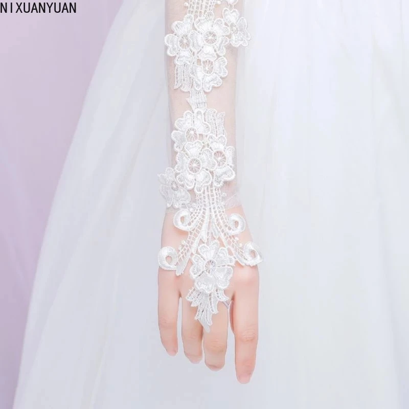 ขายร้อนถุงมืองานแต่งงาน2023 New Fingerless เจ้าสาวสั้นถุงมือลูกไม้ Appliqued งานแต่งงานชุดอุปกรณ์จัดงานแต่งงาน