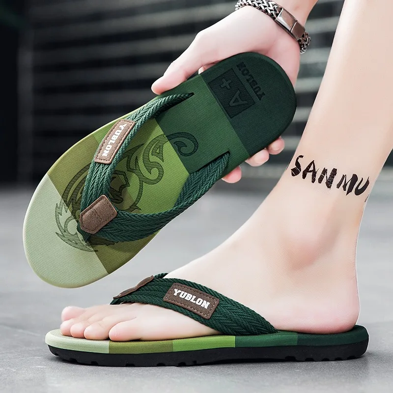 

Man House Flip Flops Summer Breathable Beach Shoes EVA Slippers Sandals Men Luxury Flip Flops Soft Slippers Home Clogs Slides