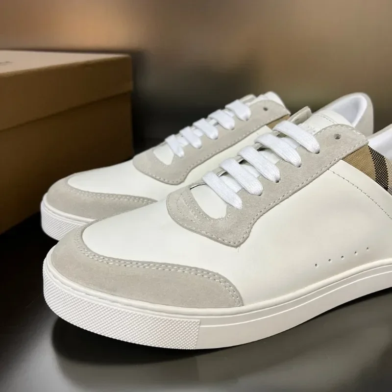 Hot Luxury Low Top Men Trainers White Black Genuine Leather Sports Graffiti Heels Flats Sneakers Runner Driving Shoes Footwear