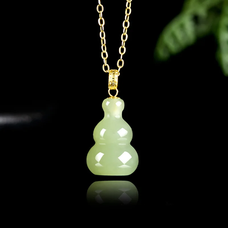 Fashion old material Hotan Jade sapphire three-dimensional gourd pendant 18k gold clasp inlaid with natural jade women's simple