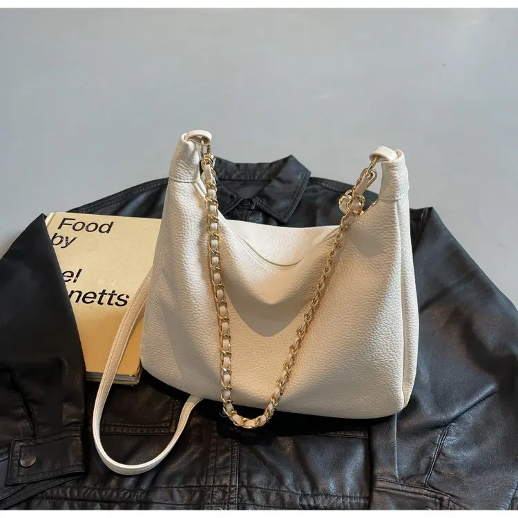2026 New Simple Texture Large Capacity Niche Commuter Shoulder Bag High Sense Fashion Portable Messenger Bag