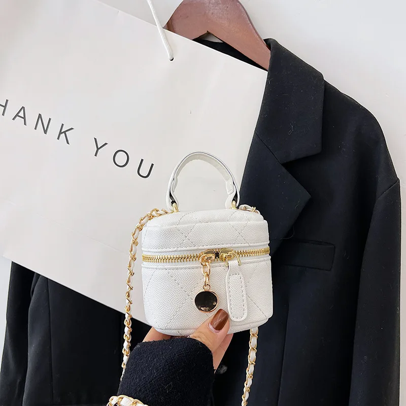 Luxury Small Messenger Bag for Women Trend Lingge Embroidery Female Shoulder Bag Bucket Bag Fashion Chain Ladies Crossbody Bags